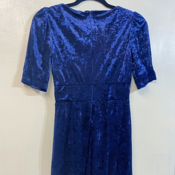 BUDDY LOVE DAKOTA FITTED CRUSHED VELVET MINI DRESS - Picture 6 of 9